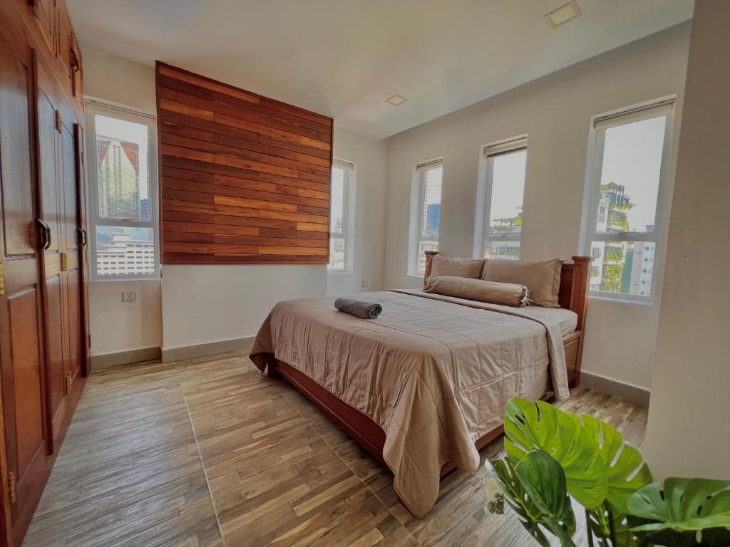 Studio Apartment City View by WH Bassac Residence