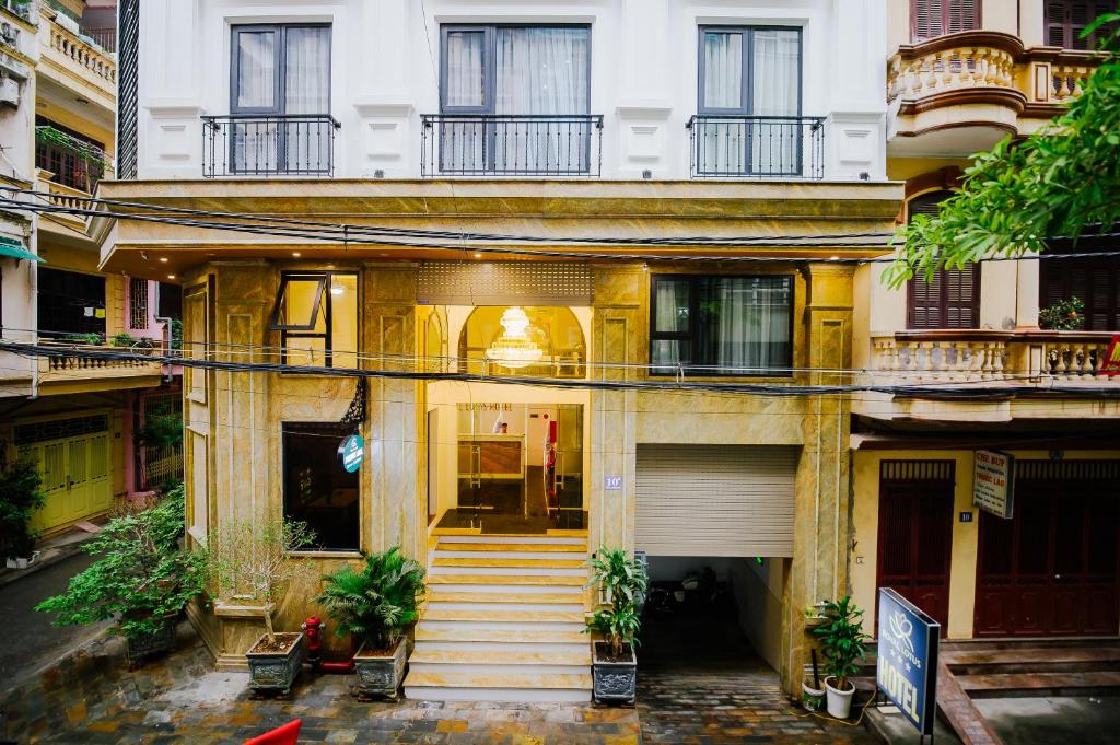 Royal Lotus Hotel