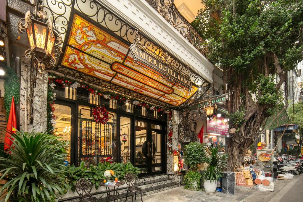Amira Hotel Hanoi & Skybar