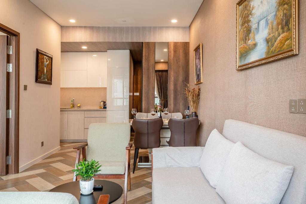 One-Bedroom Apartment by Metropole Saigon Suites