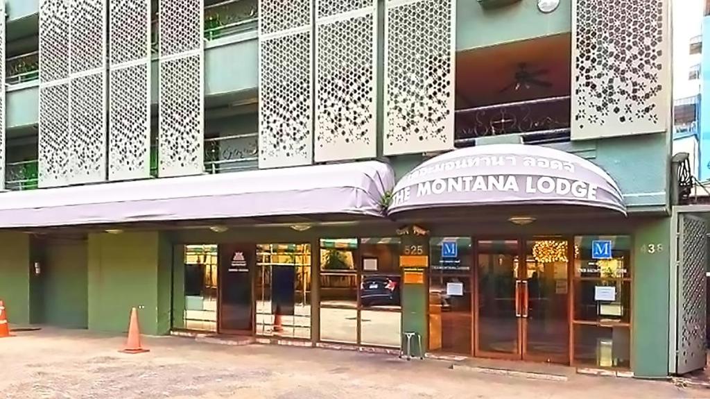 The Montana Lodge-Sathorn