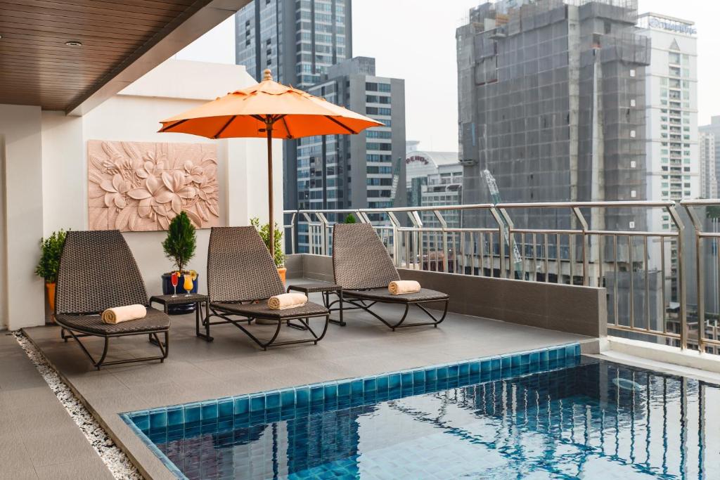Adelphi Suites Bangkok